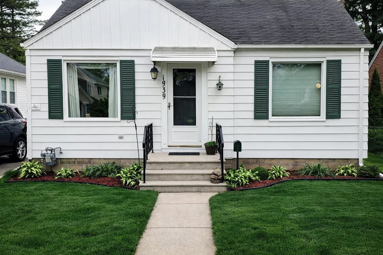 Edging Sidewalks & Driveways