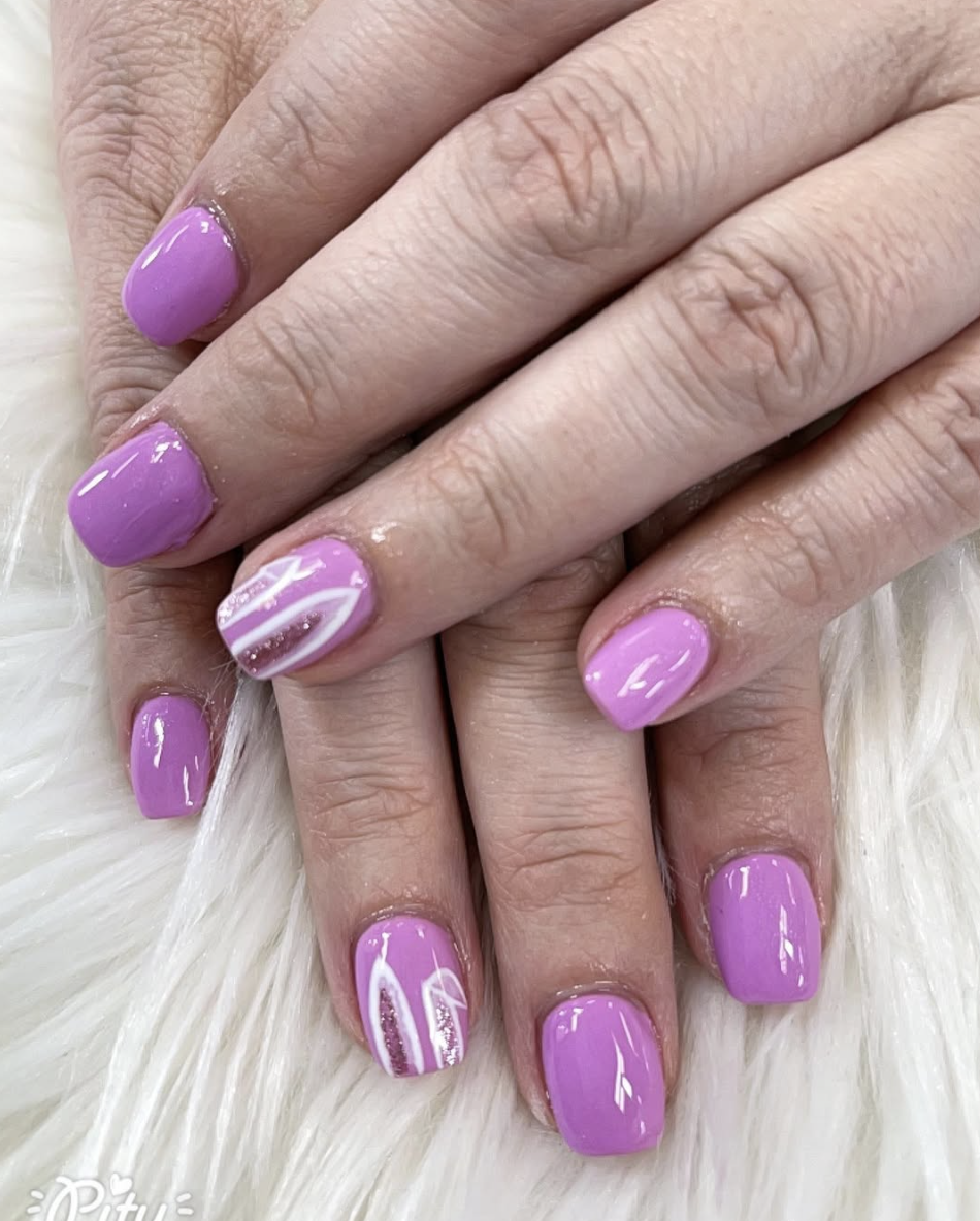 Elegant nail design manicure Frankenmuth MI